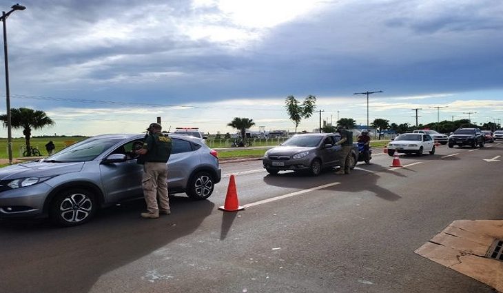 Os agentes de fiscalização de trânsito do Detran-MS (Departamento Nacional de Trânsito de Mato Grosso do Sul) realizaram duas operações no último final de semana que levaram a mais de 500 testes de bafômetro