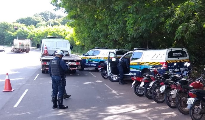 Motos foram apreendidas