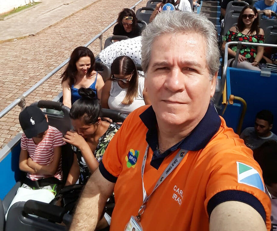 O guia Carlos Iracy