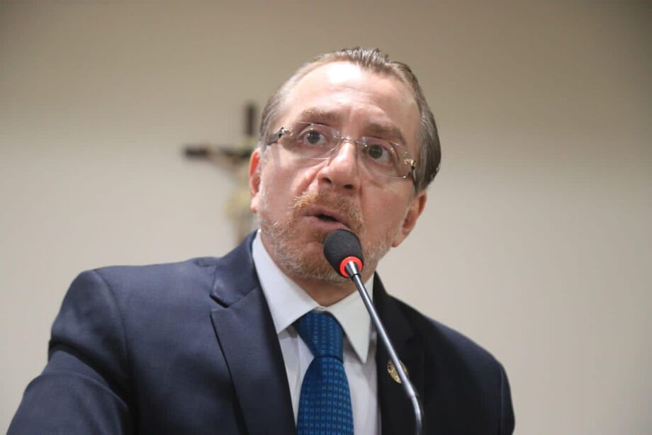 Karmouche é um dos principais críticos ao atual presidente da Ordem, Felipe Santa Cruz