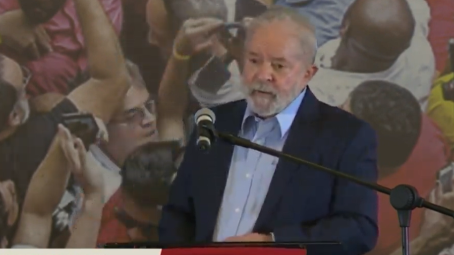 Em entrevista, o ex-presidente Lula questionou o medo do mercao financeiro com uma eventual candidatura dele em 2022