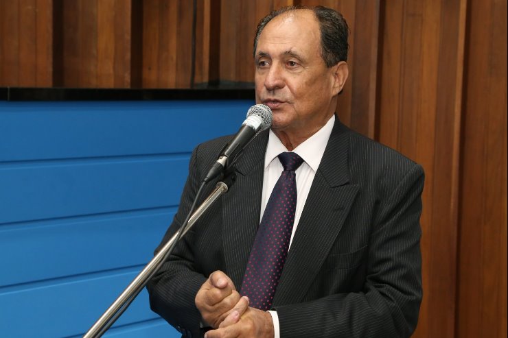 Deputado Zé Teixeira na sessão plenária