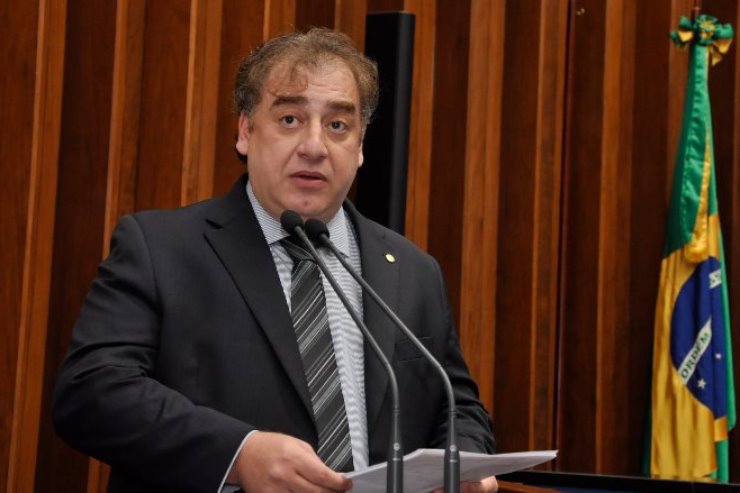 Neno Razuk é o autor do projeto