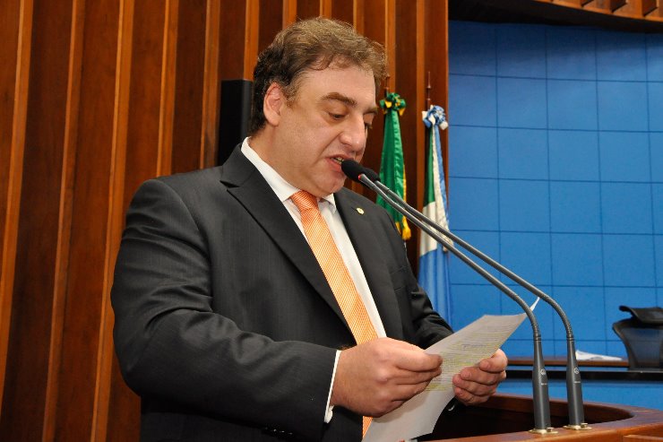 O deputado Neno Razuk