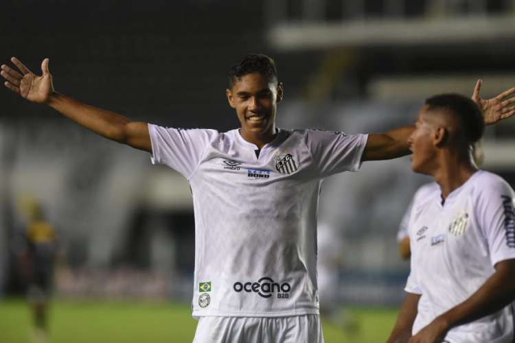 Vinicius Balieiro marcou o gol da vitória santista