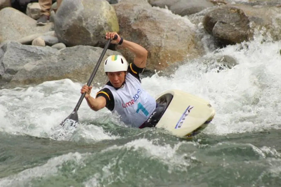 Ana Sátila conquista medalha de ouro na canoagem slalom no Pan-Americano de Lima