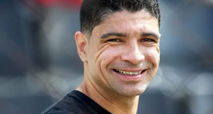 Ex-técnico, Renato