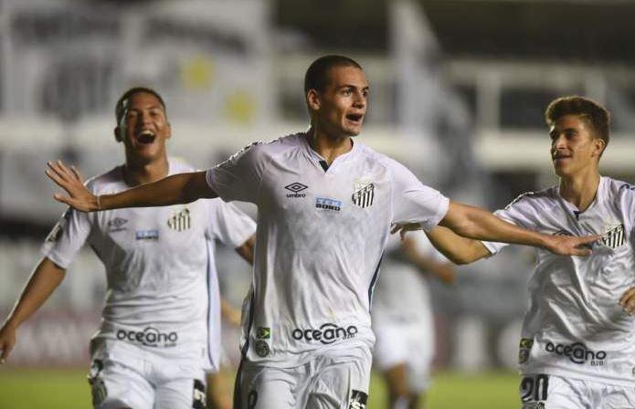 Dificilmente Ariel Holan poderia ter um início de trabalho à frente do Santos com jogos de tanto peso