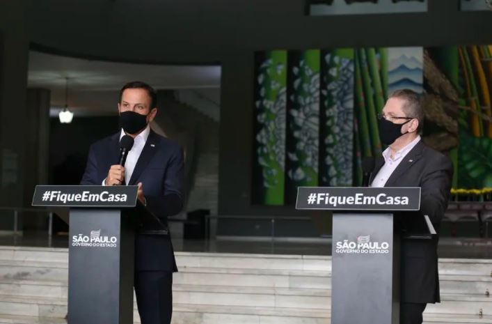 Governador João Doria (PSDB) e secretário da saúde, Jean Gorinchteyn