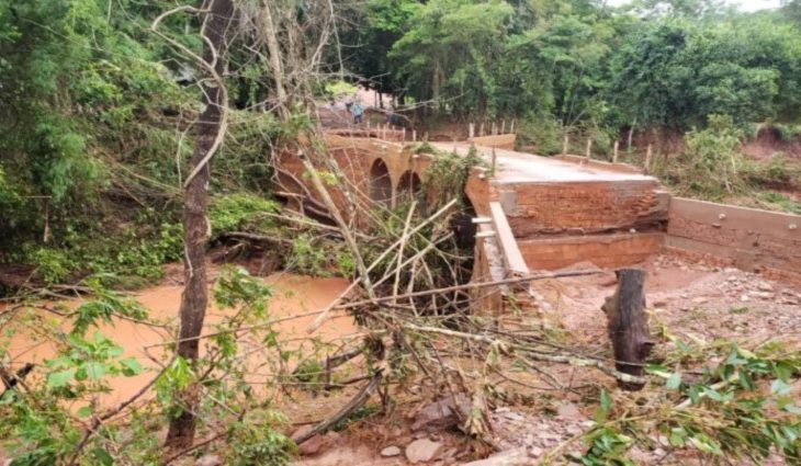 A chuva deixou danos materiais e ambientais na cidade