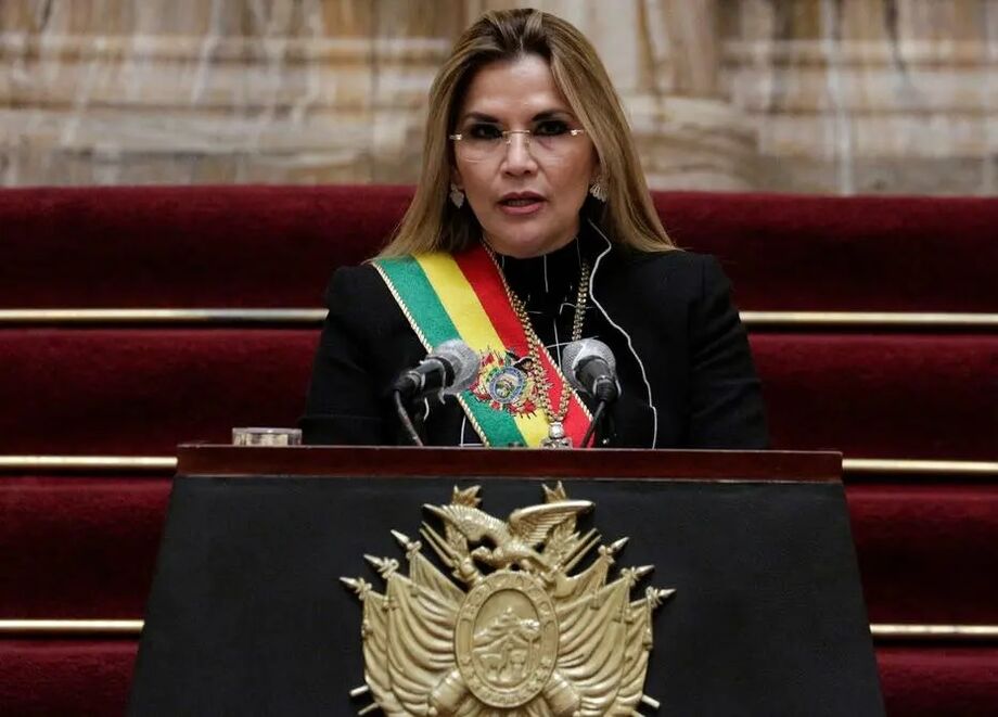 Jeanine Áñez é acusada de 'sedição e terrorismo' relacionados com crise política que levou à renúncia de Evo Morales