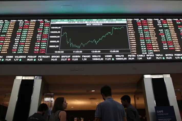 O giro ficou nesta quinta em R$ 32,7 bilhões
