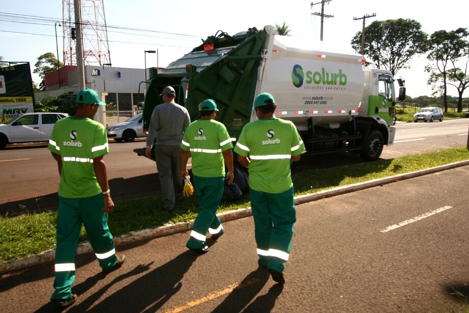 Trabalhadores da coleta seletiva de resíduos urbanos
