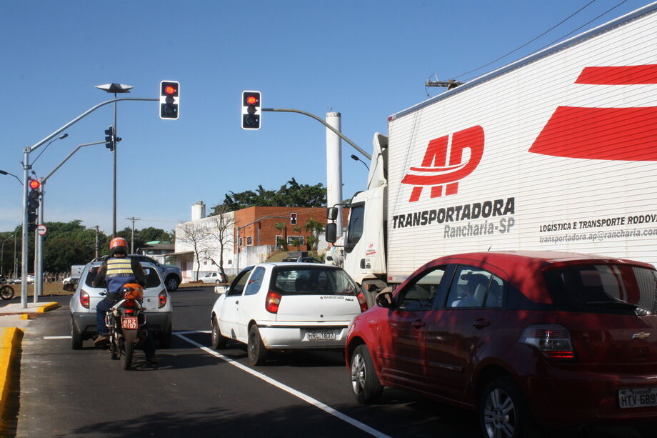 Avenida movimentada de Campo Grande