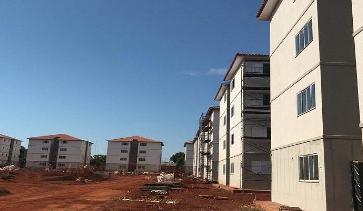 Famílias da antiga comunidade Cidade de Deus ganham moradia neste domingo