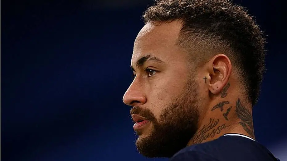 Recuperado, Neymar é relacionado no PSG e deve voltar a jogar após 40 dias