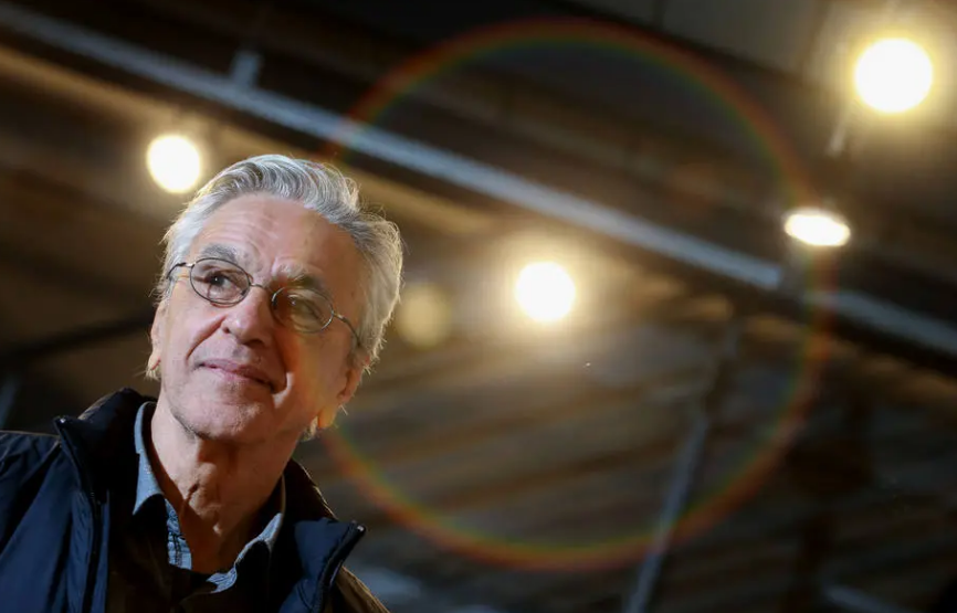 Caetano Veloso fala sobre o exílio em Londres no Festival da Cultura Inglesa