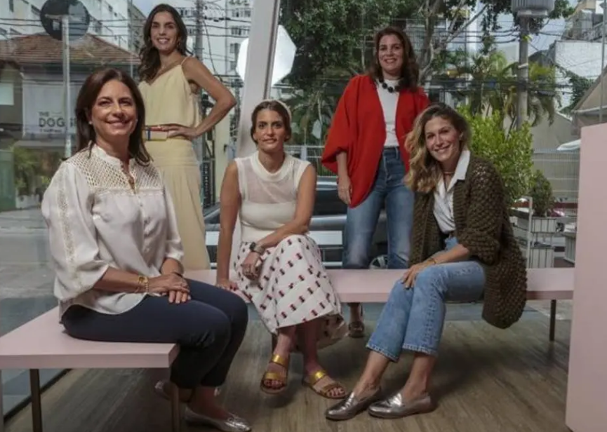 Da esq. para a dir., Renata Feffer, Flavia Terpins, Augusta Mahfuz, Fabiana Sonder e Renata Merquior