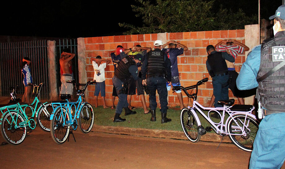 Operações da Polícia Militar para conter desobediência ao novo toque de recolher