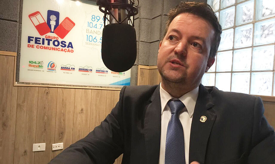O delegado-geral da Polícia Civil Adriano Garcia Geraldo em entrevista ao Grupo Feitosa de Comunicação