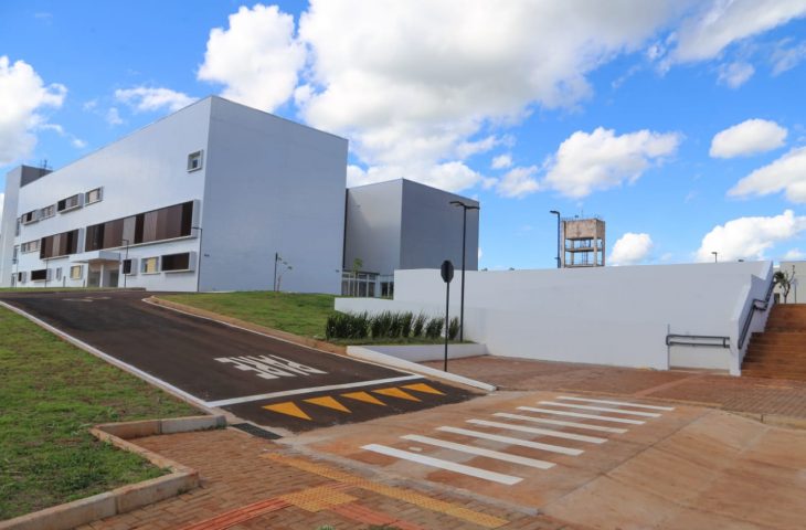 No dia em se comemora o Dia Internacional da Mulher, hospital é entregue e acaba com a espera de 15 anos