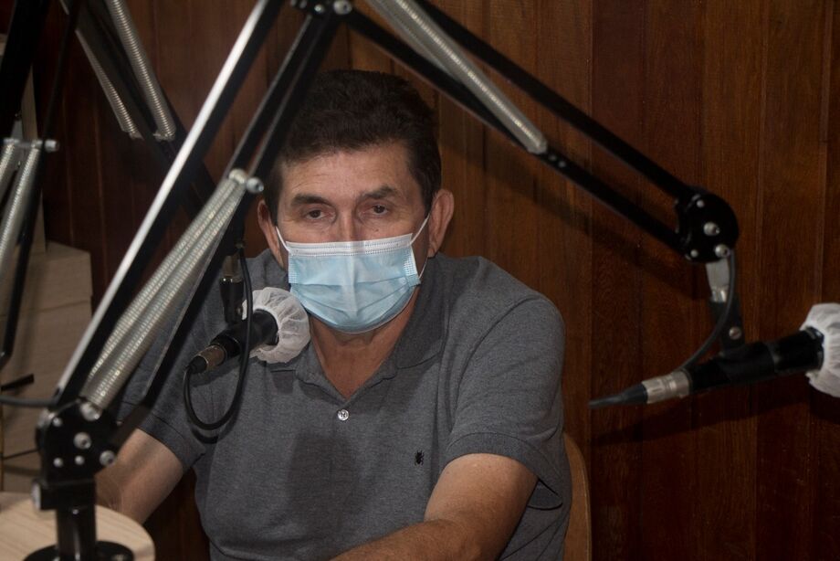 O prefeito de Inocência,  Toninho da Cofapi em entrevista à Rádio Montana do Grupo Feitosa de Comunicação