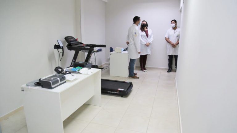 Ambulatório para atender pacientes que se trataram da Covid-19