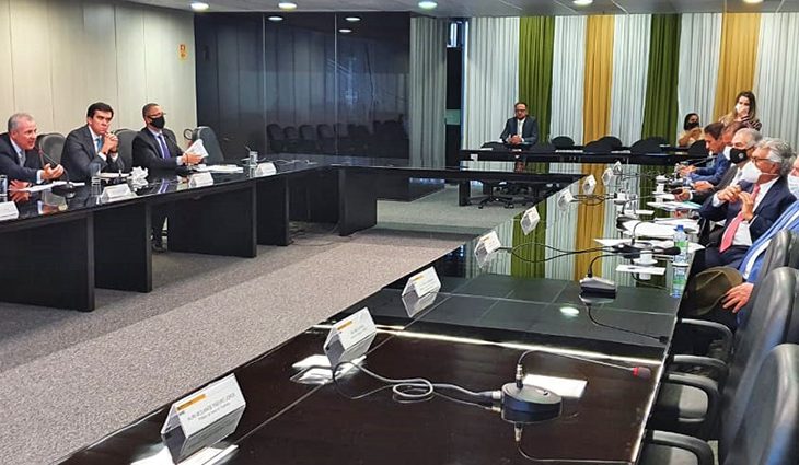 O projeto de privatização proposto pelo governo federal será feito através da venda de novas ações no mercado
