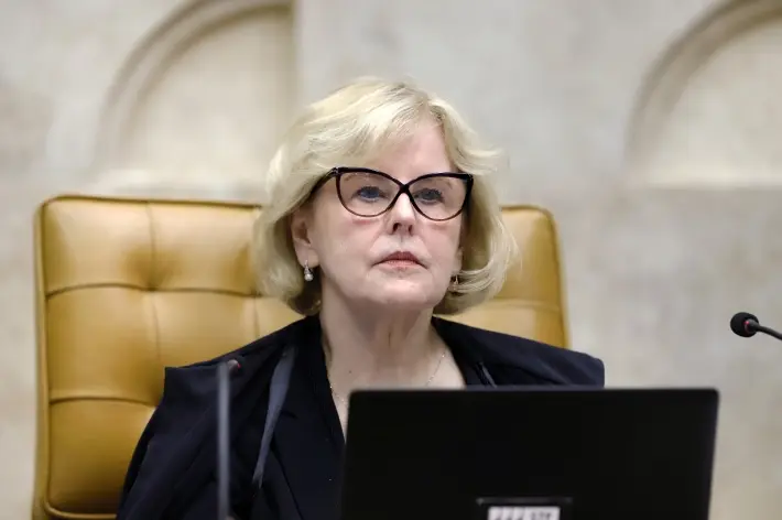 A ministra Rosa Weber vai relatar ações sobre orçamento secreto do governo bolsonaro.