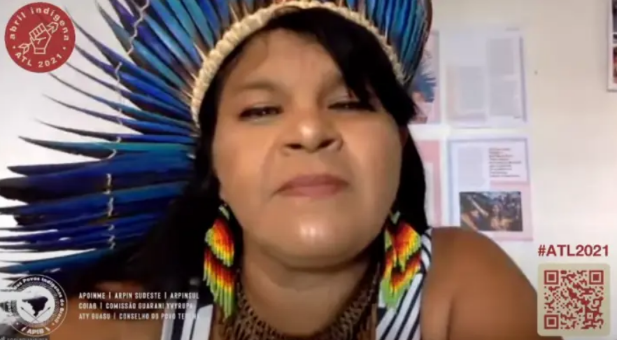 A líder indígena Sonia Guajajara em live na tarde desta sexta, 30