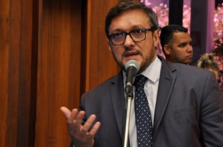 Deputado Lucas de Lima é o autor da proposta que visa agilizar encaminhamento e apuração de denúncias de violência contra animais