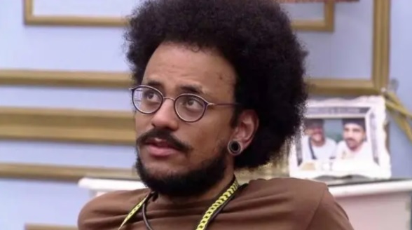 Durante o Jogo da Discórdia desta segunda-feira, 5, João Luiz revelou que Rodolffo comparou seu cabelo à peruca do homem das cavernas