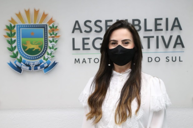 A deputada estadual Mara Caseiro.