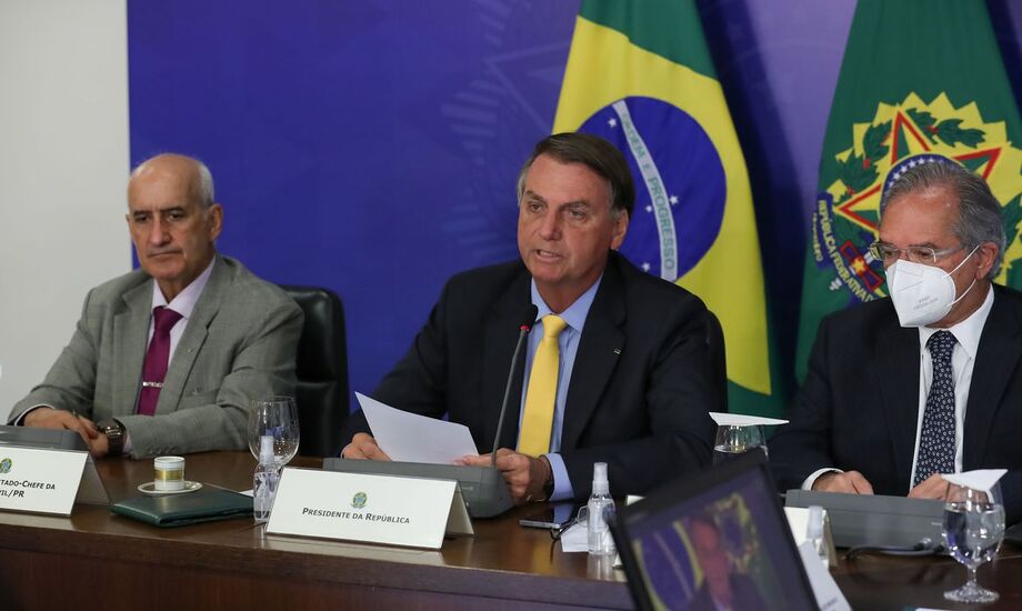 O presidente Jair Bolsonaro disse hoje (31), em evento voltado a investidores estrangeiros, que a pandemia não vai comprometer, a longo prazo, a economia brasileira