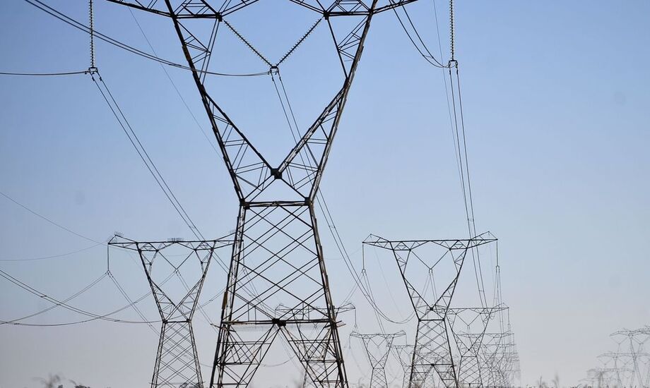 O sistema de bandeiras tarifárias foi criado pela Aneel e sinaliza o custo real da energia gerada