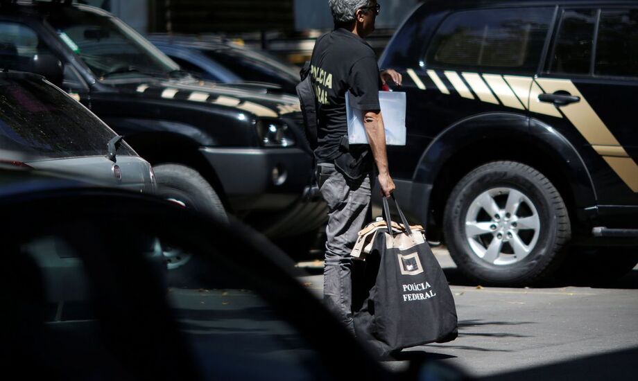 Segundo a PF, a investigação da Operação Falsus resultou em quatro mandados de busca e apreensão.