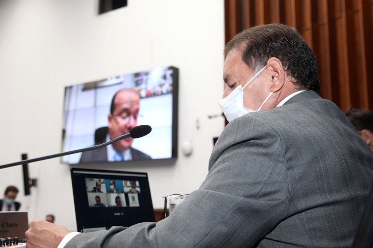A reunião da CCJR aconteceu remotamente na manhã desta quarta-feira