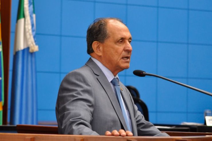 Deputado Zé Teixeira na sessão plenária (Arquivo)