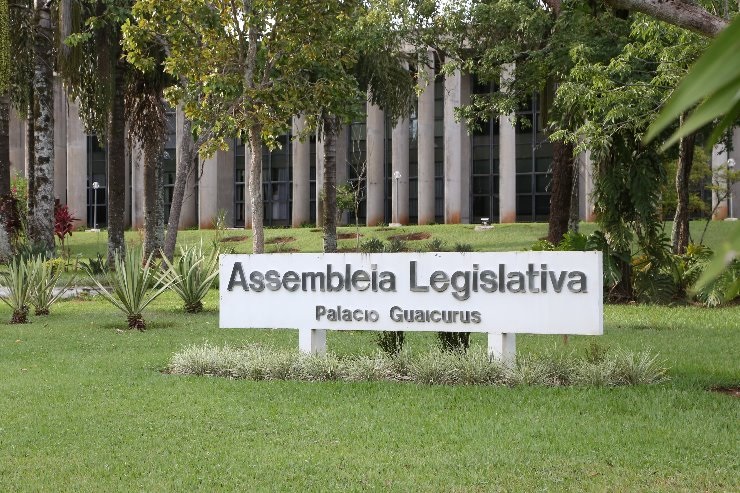 Na prática, o que pode acarretar a retenção ou apreensão do veículo são as dívidas do licenciamento
