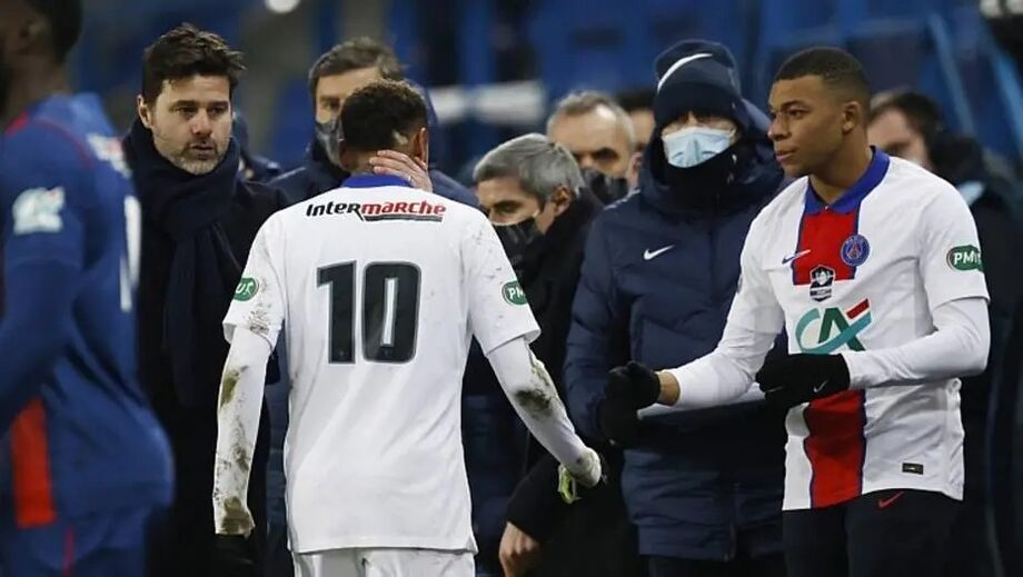 Pochettino cumprimenta Neymar