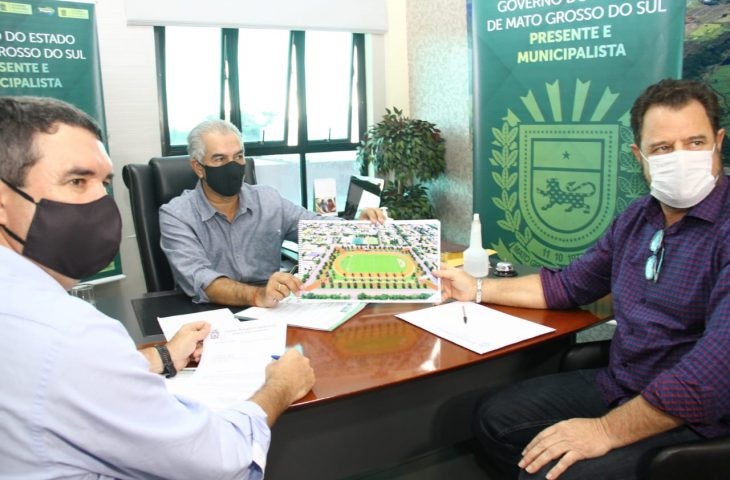 Todos os seis prefeitos atendidos em Costa Rica destacaram a gestão municipalista do Governo do Estado