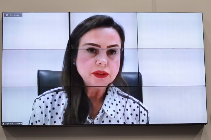 A autora do projeto quer reconhecer o esforço e a dedicação das estudantes do sexo feminino