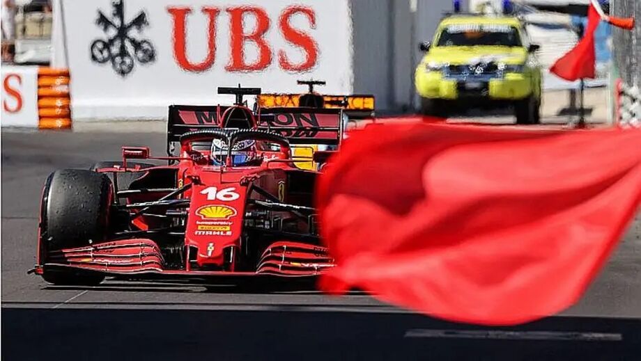Já na casa de 1min12s, o britânico Lewis Hamilton, que liderou boa parte dos trabalhos com a Mercedes