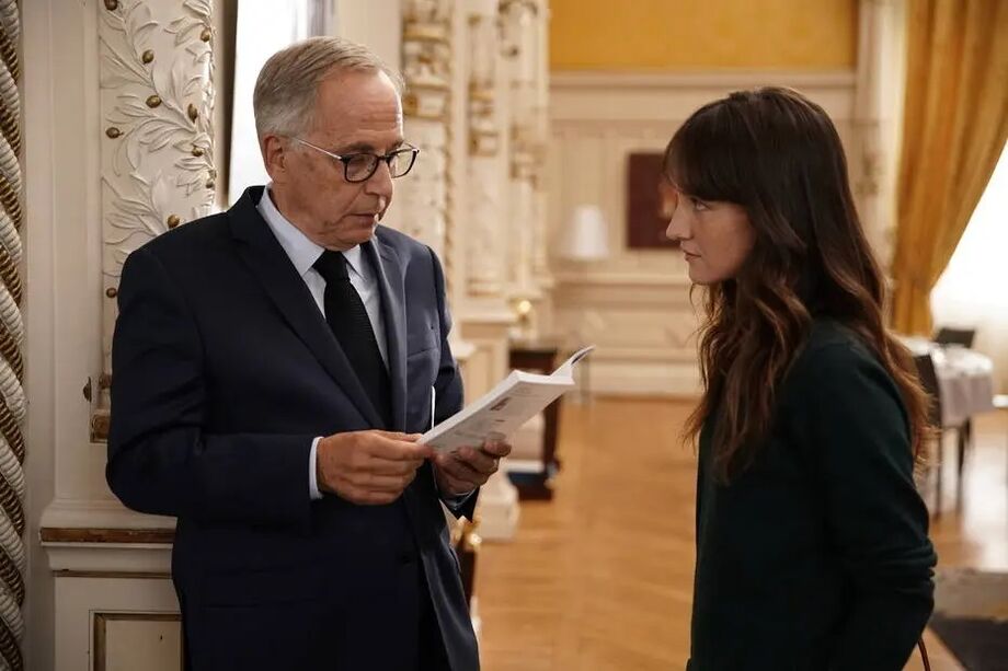 Fabrice Luchini e Anaïs Demoustier em cena do filme francês 'Alice e o Prefeito'