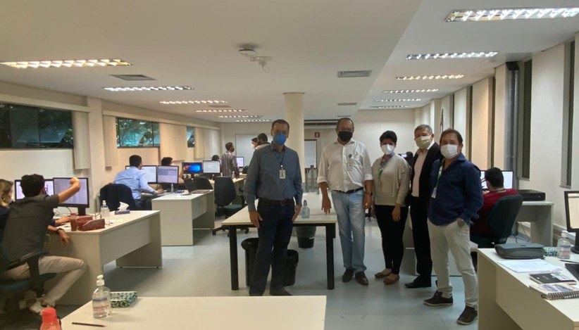 Na manhã desta segunda-feira (24), o Tribunal Regional Eleitoral de Mato Grosso do Sul (TRE-MS) recebeu uma equipe de especialistas do Laboratório de Inovações do Tribunal Regional Eleitoral de Goiás (TRE-GO)