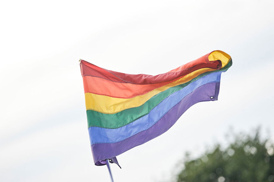 Na semana do Combate à Homofobia, a Fundação de Cultura de Mato Grosso do Sul realiza uma live do projeto Sextou com Arte