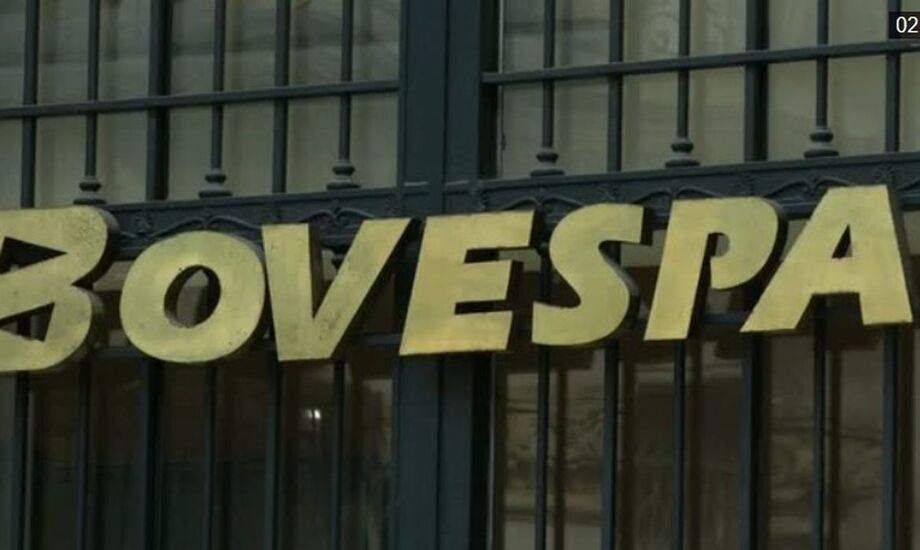 O Índice Bovespa começa a semana com oscilações contidas, dividido entre influências positivas e negativas