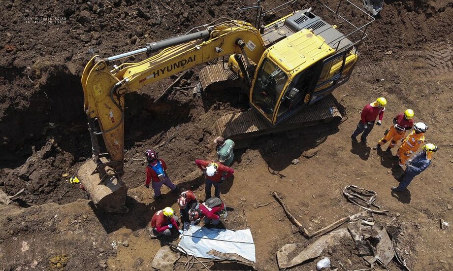 Os mortos, em sua maioria, eram trabalhadores da Vale ou de empresas terceirizadas que ela contratava.