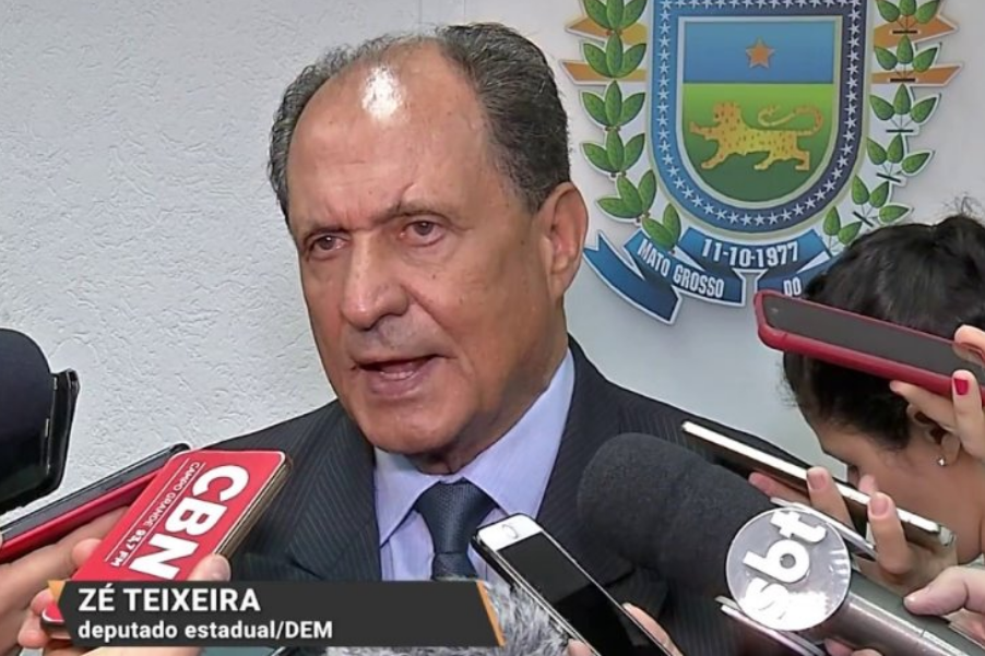 Deputado Zé Teixeira durante atuação parlamentar