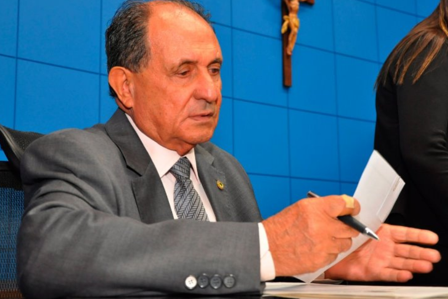 Deputado Zé Teixeira durante atuação parlamentar